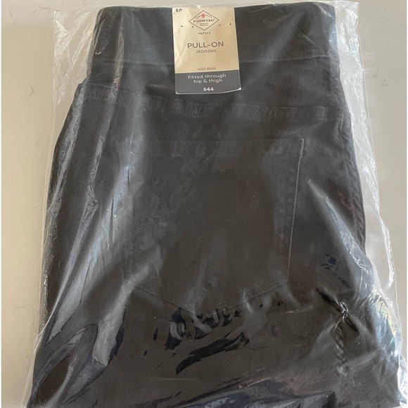 St. John’s Bay Pull On Jeggings - Picture 7 of 8